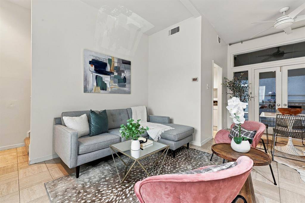 4334 Buena Vista Street #E, Dallas, TX 75205