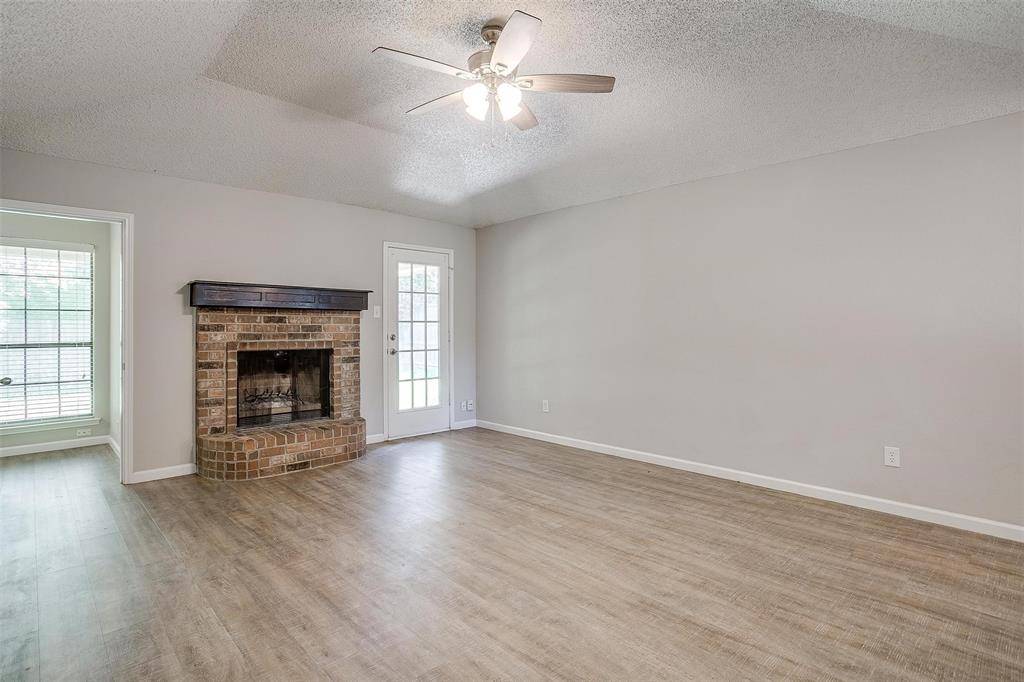 5909 Kesler Drive, Arlington, TX 76017