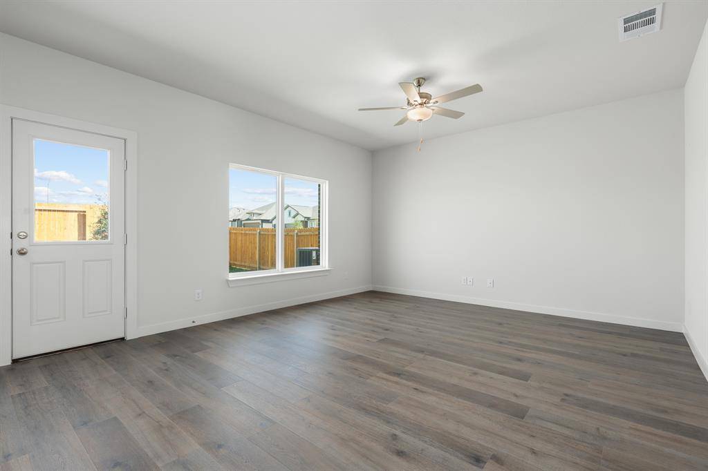 11136 Santana Drive, Fort Worth, TX 76108