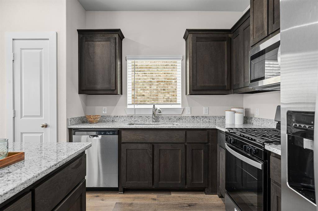 11121 Santana Drive, Fort Worth, TX 76108