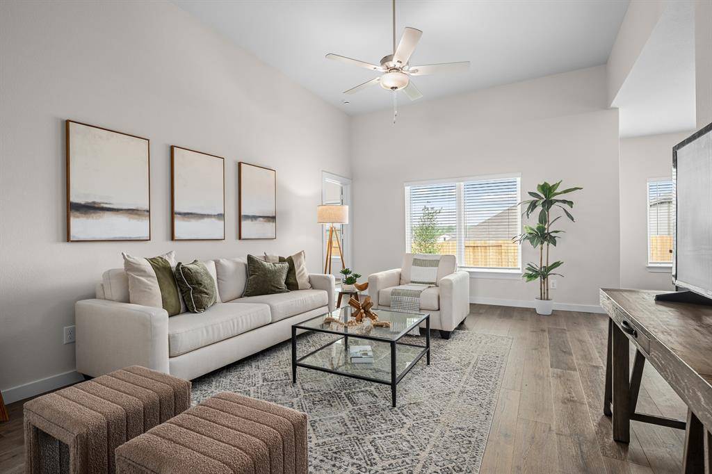 11121 Santana Drive, Fort Worth, TX 76108