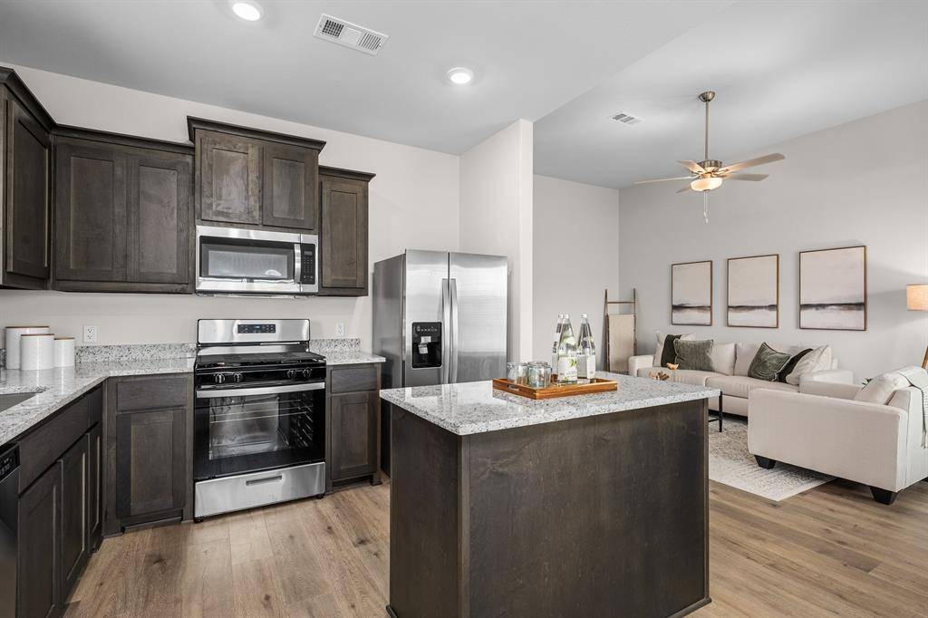 11121 Santana Drive, Fort Worth, TX 76108