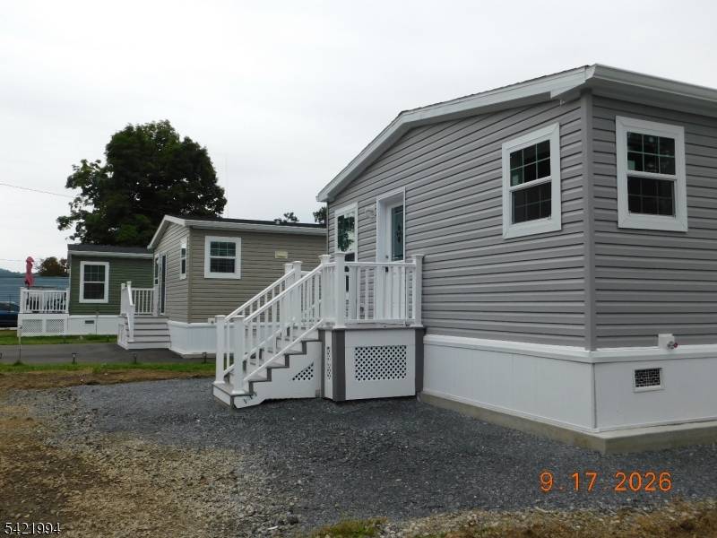 64 Back Street, Oxford Twp., NJ 07863