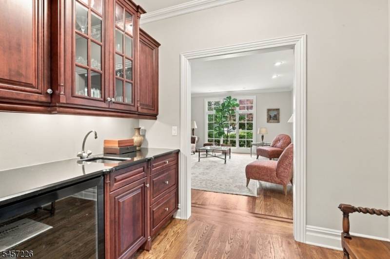 41 Van Cortland Way, Bernards Twp., NJ 07920