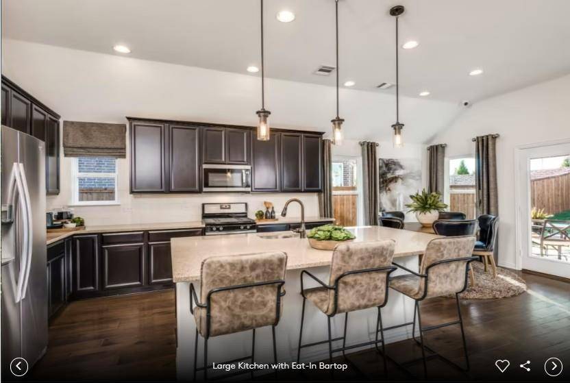 323 Archway LN, Liberty Hill, TX 78642