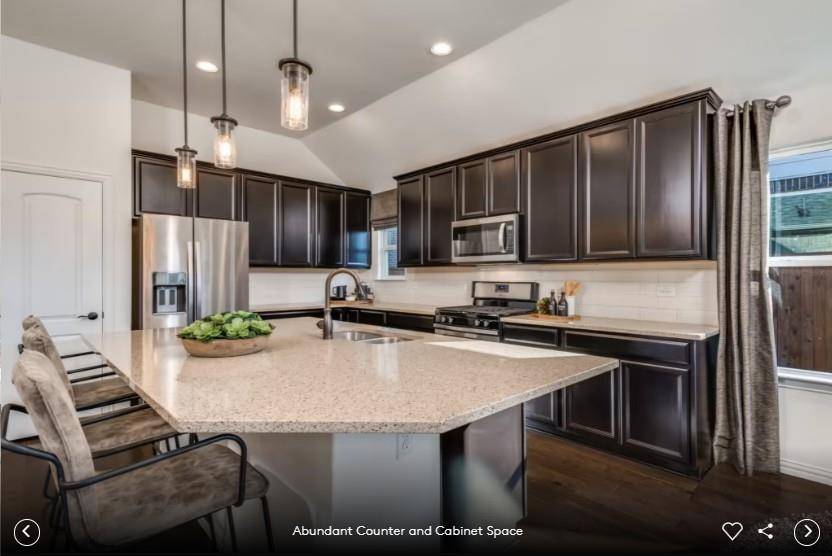 323 Archway LN, Liberty Hill, TX 78642