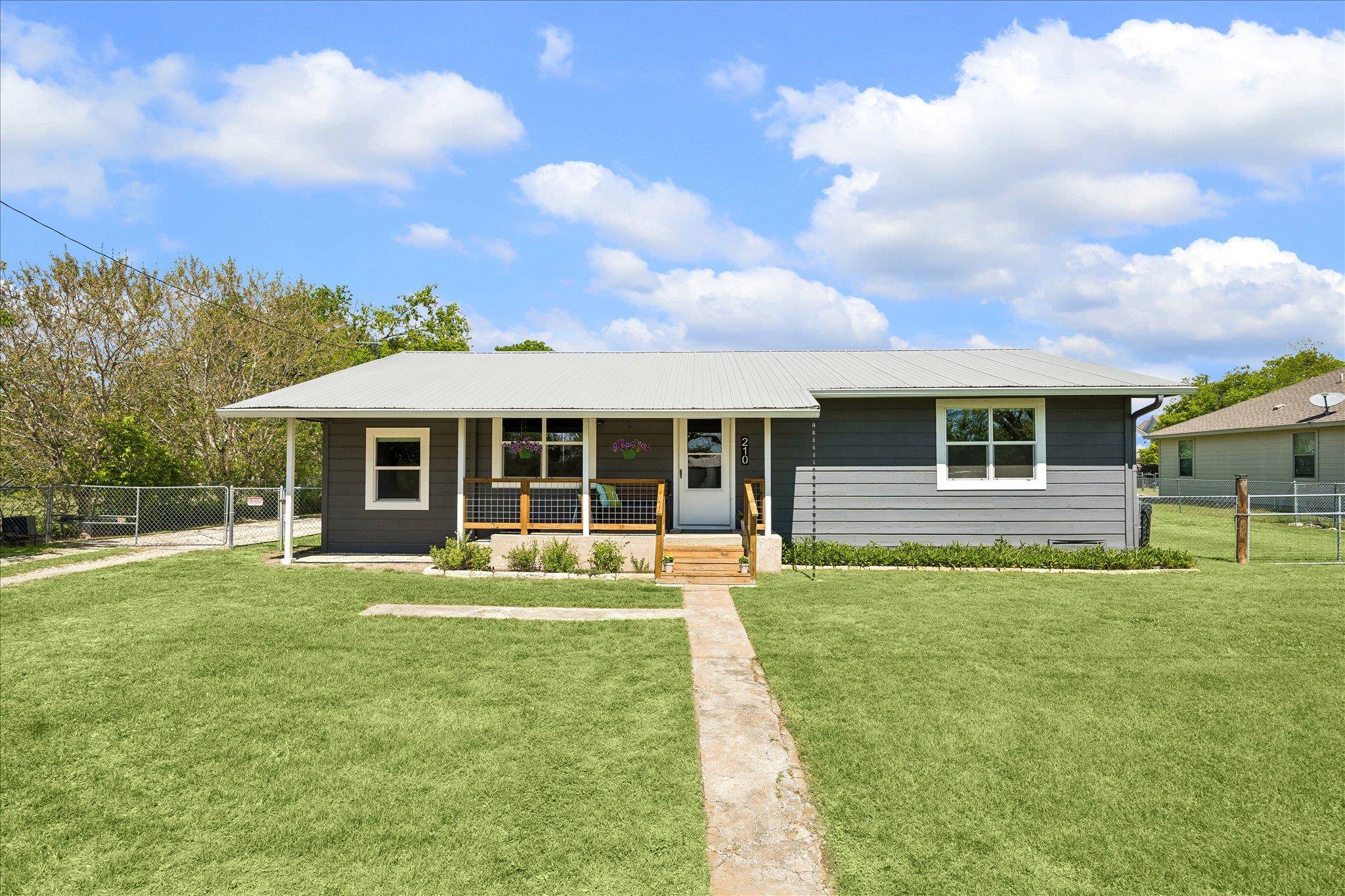 210 Fallwell ST, Liberty Hill, TX 78642