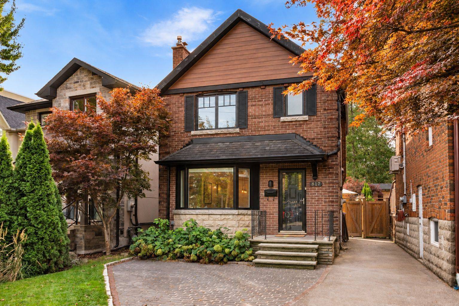 817 Millwood RD, Toronto C11, ON M4G 1W3