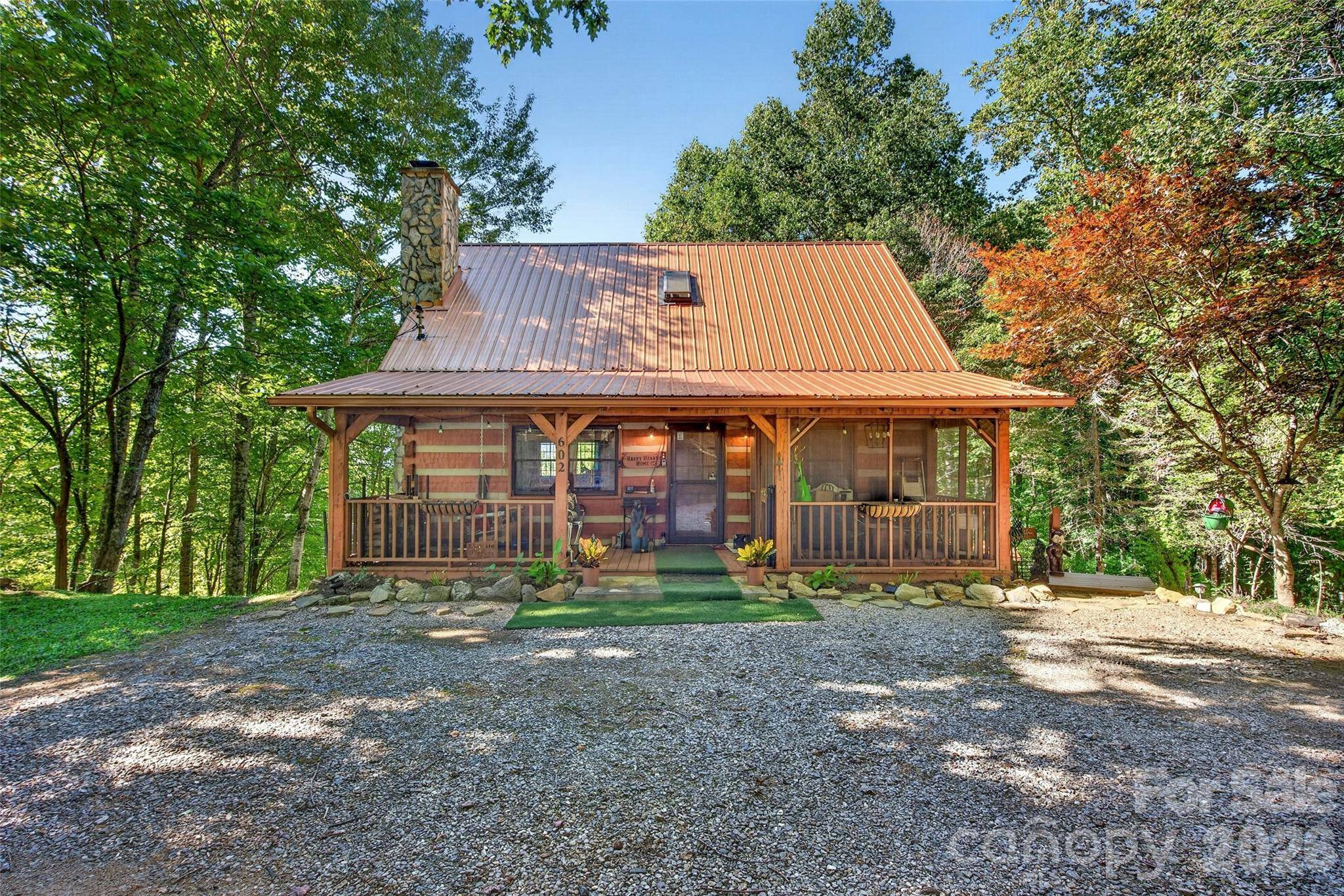 602 Quail Cove RD, Clyde, NC 28721