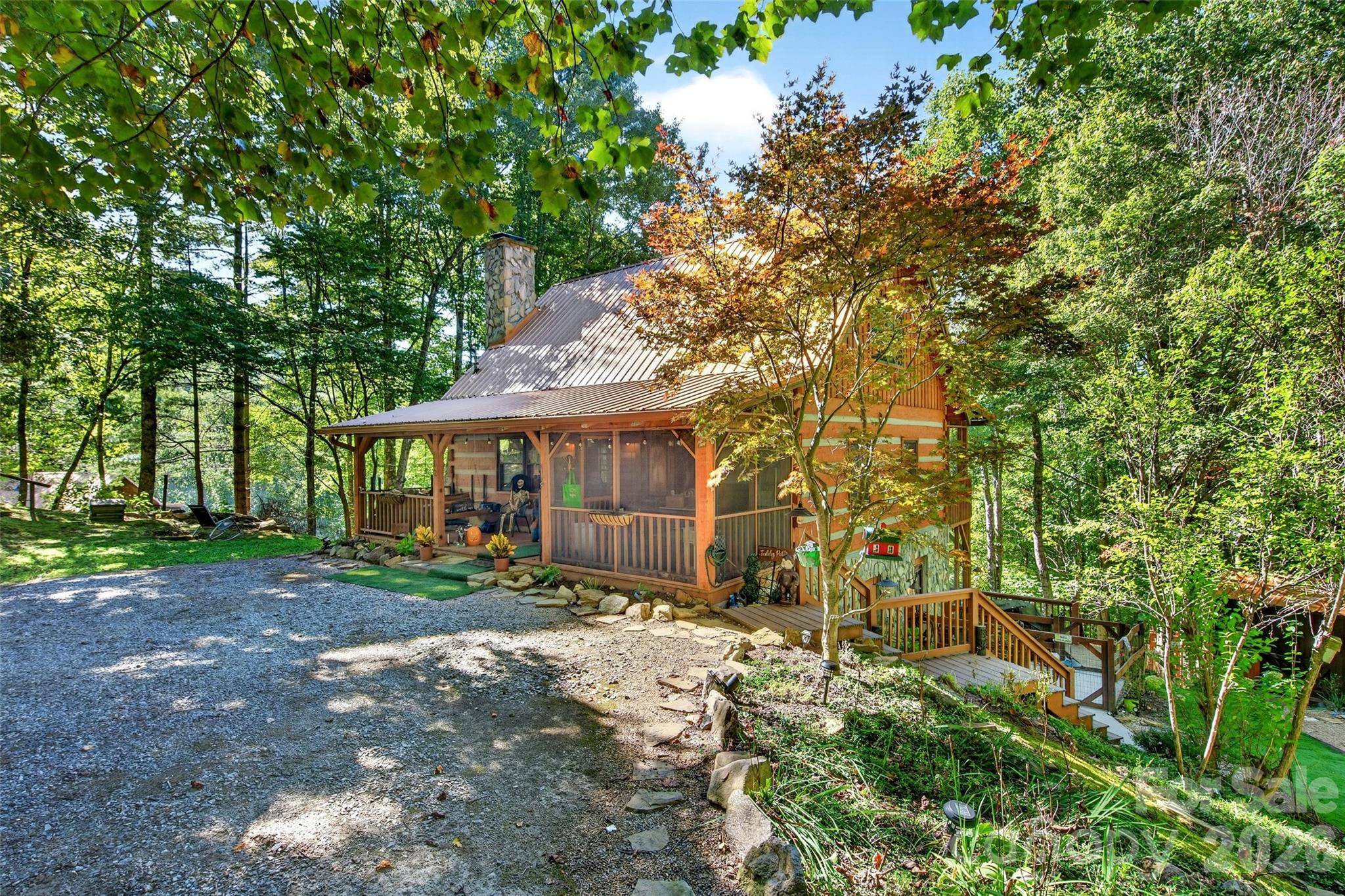 602 Quail Cove RD, Clyde, NC 28721