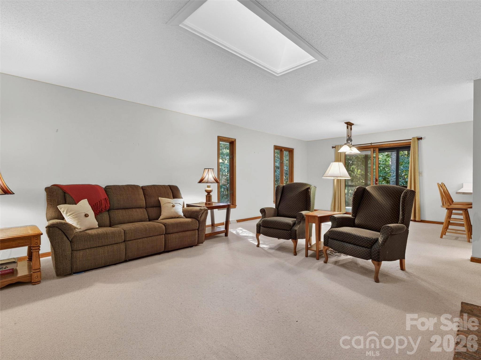 64 Surrey LN, Brevard, NC 28712