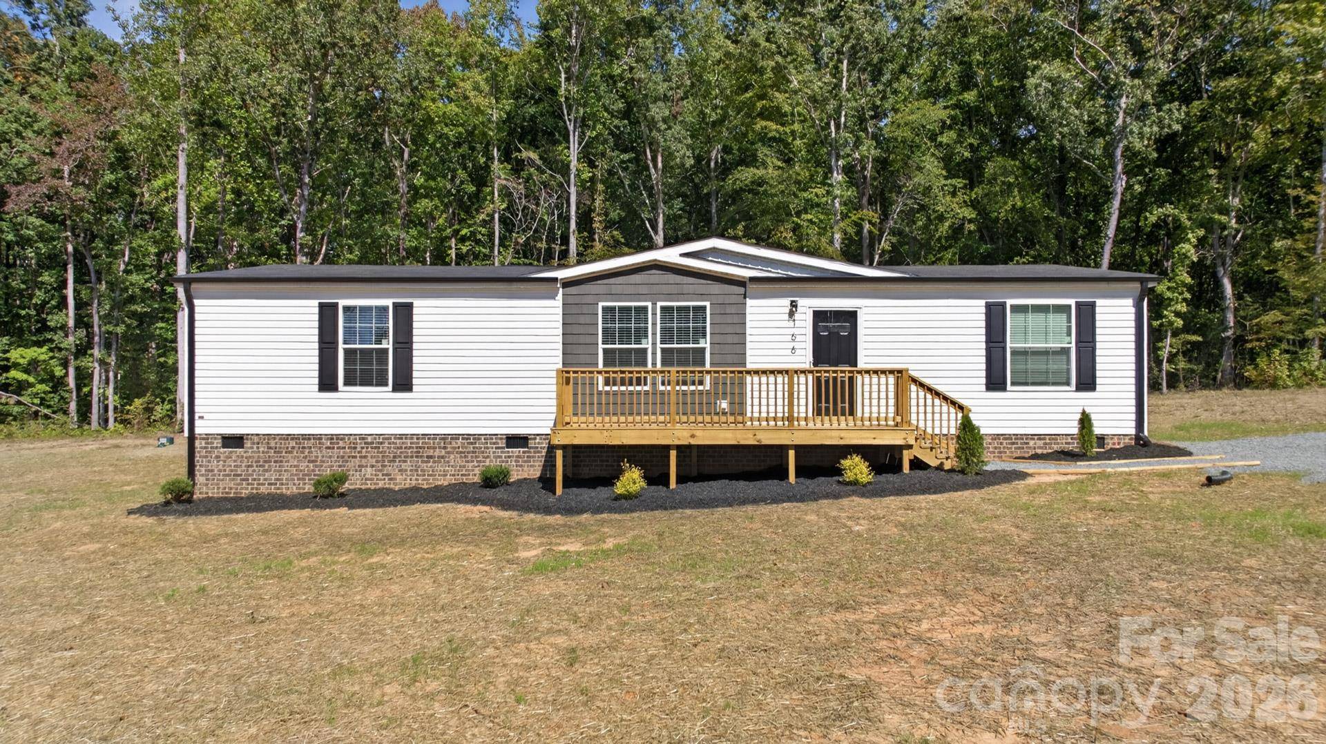 166 Christophers CT, Lexington, NC 27295