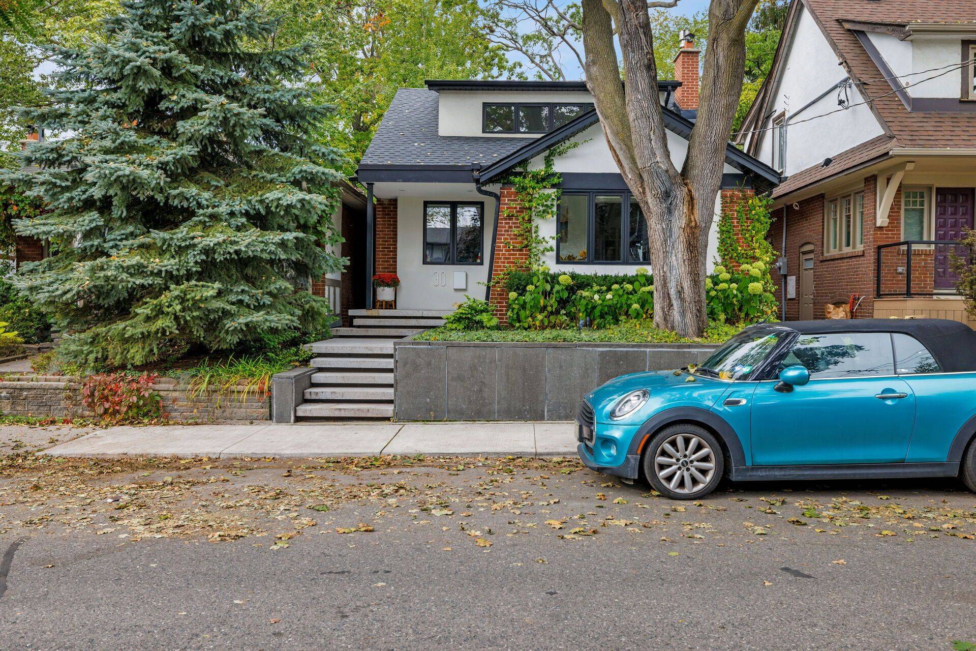 30 Duart Park RD, Toronto E02, ON M4E 1J2