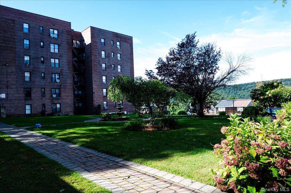 678 Warburton AVE #7I-7J, Yonkers, NY 10701