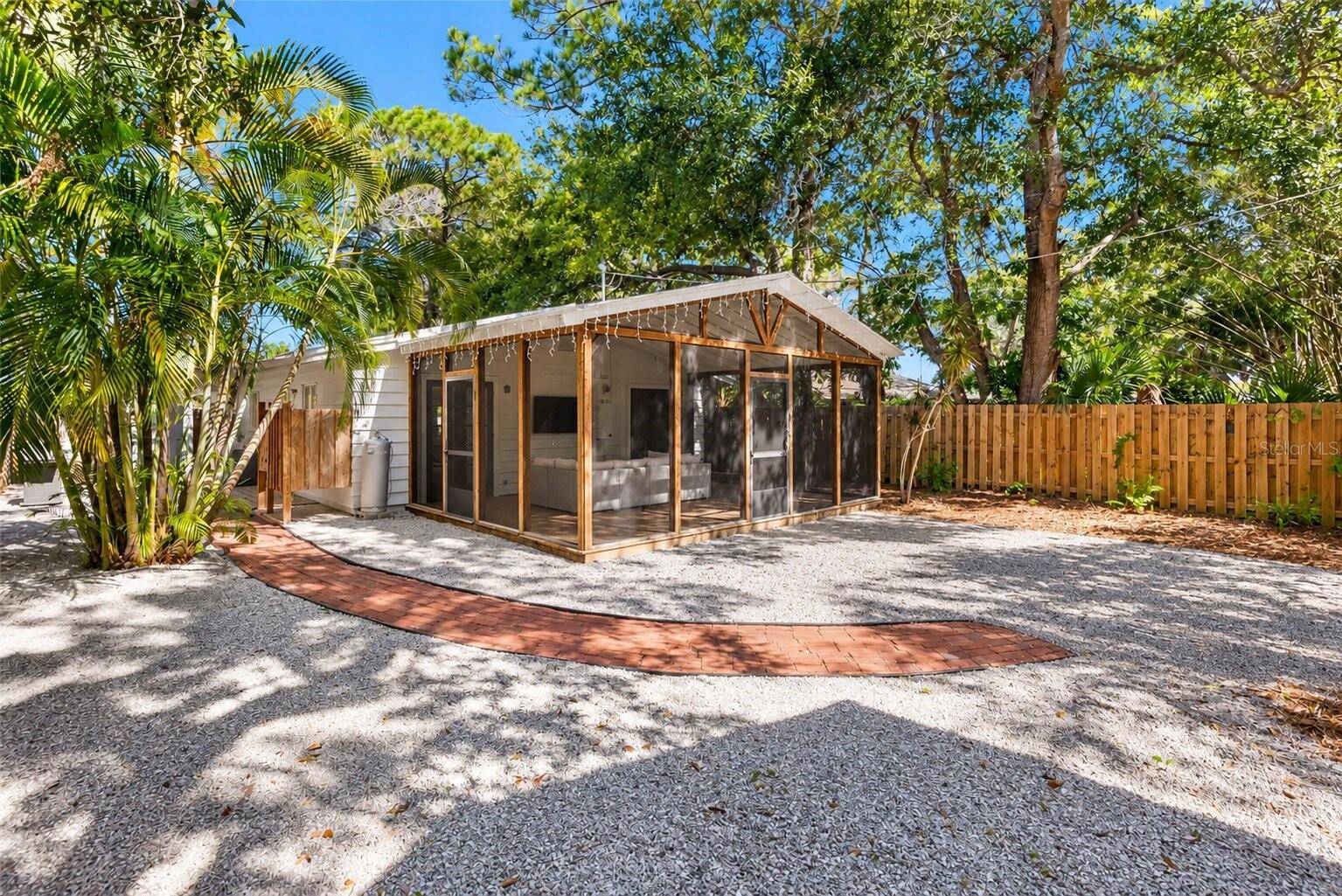 2142 WALDEMERE ST, Sarasota, FL 34239