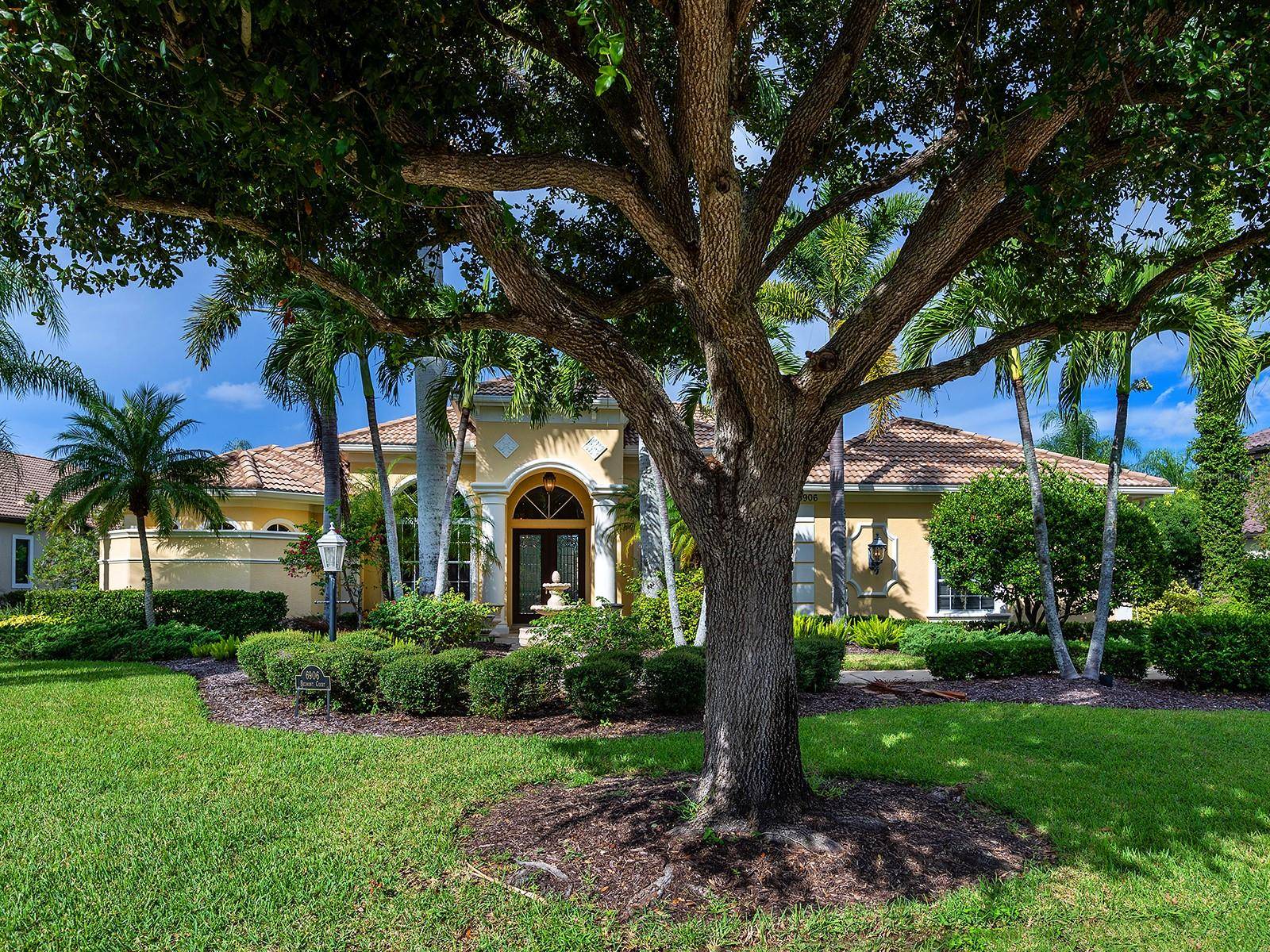 6906 BELMONT CT, Lakewood Ranch, FL 34202