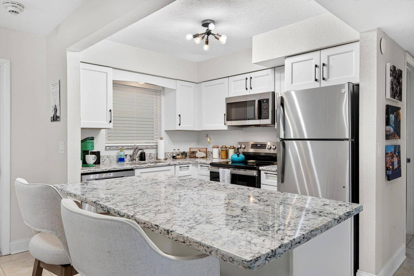 611 GULF DR N #A14, Bradenton Beach, FL 34217