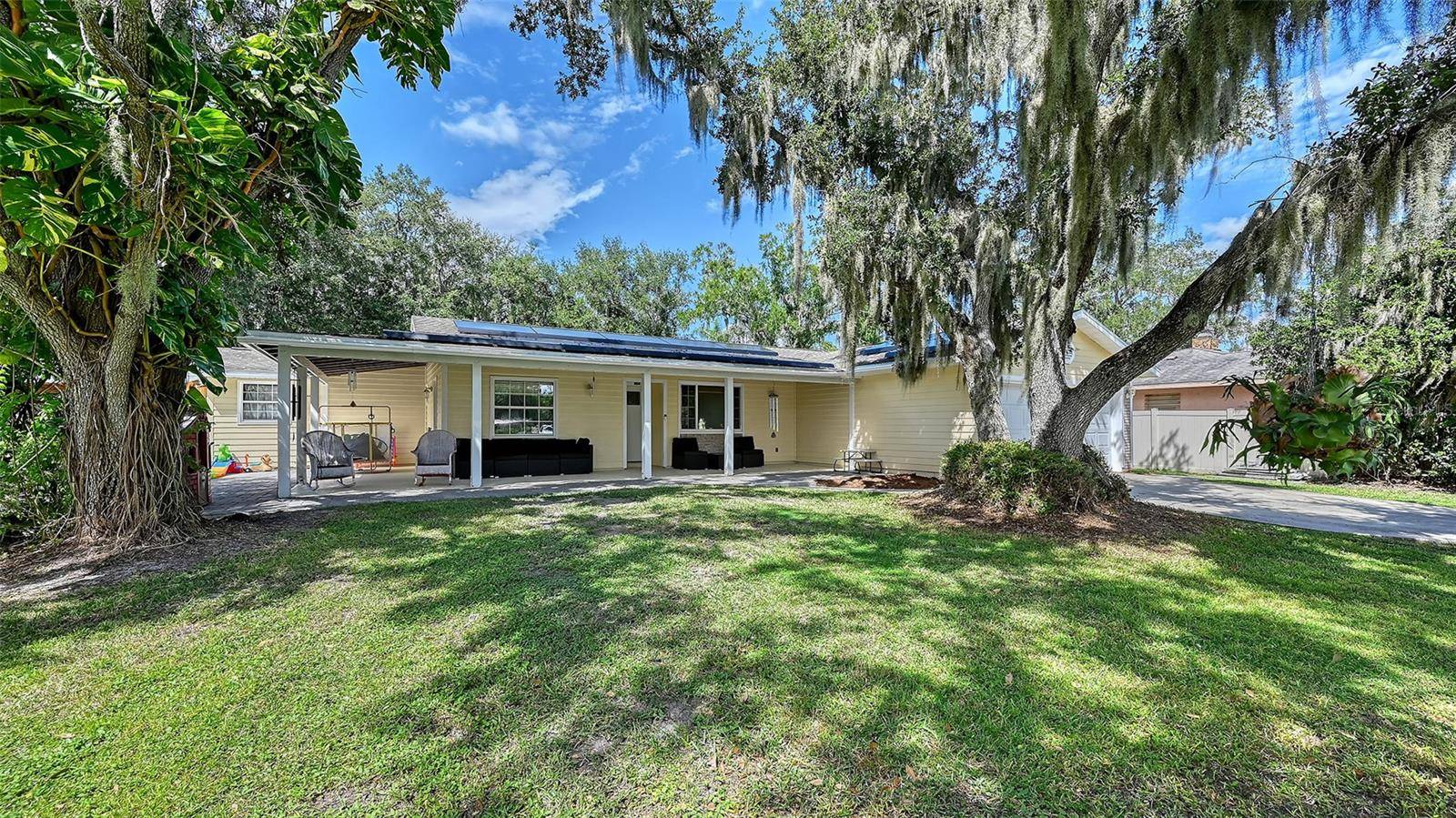 5107 WOODLAWN CIR W, Palmetto, FL 34221