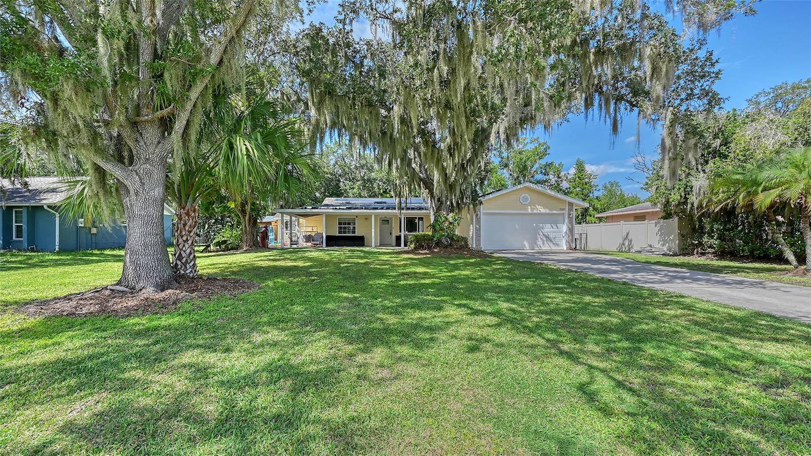 5107 WOODLAWN CIR W, Palmetto, FL 34221
