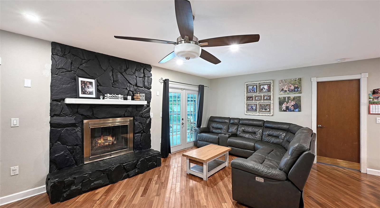 5107 WOODLAWN CIR W, Palmetto, FL 34221
