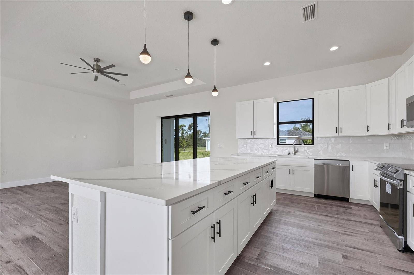 200 REDWOOD RD, Rotonda West, FL 33947