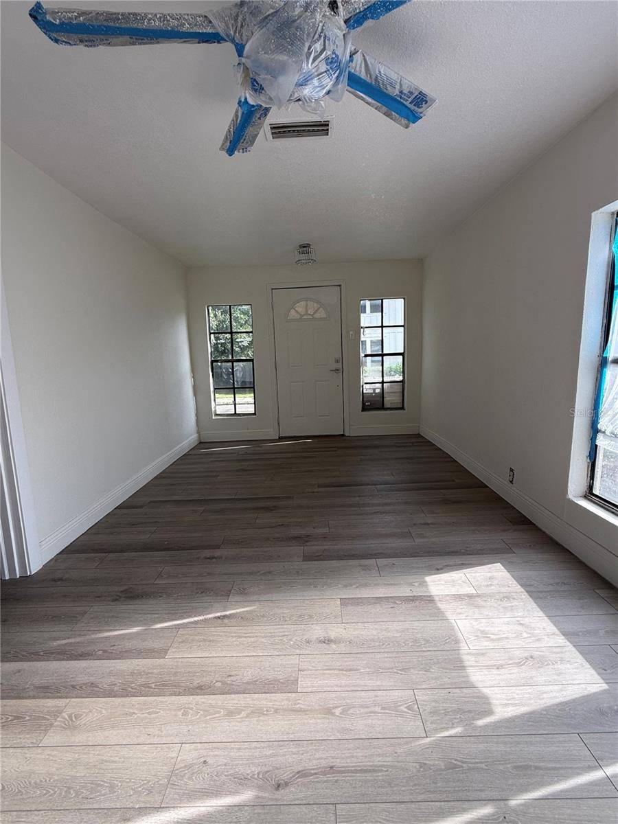 1202 E OSBORNE AVE, Tampa, FL 33603