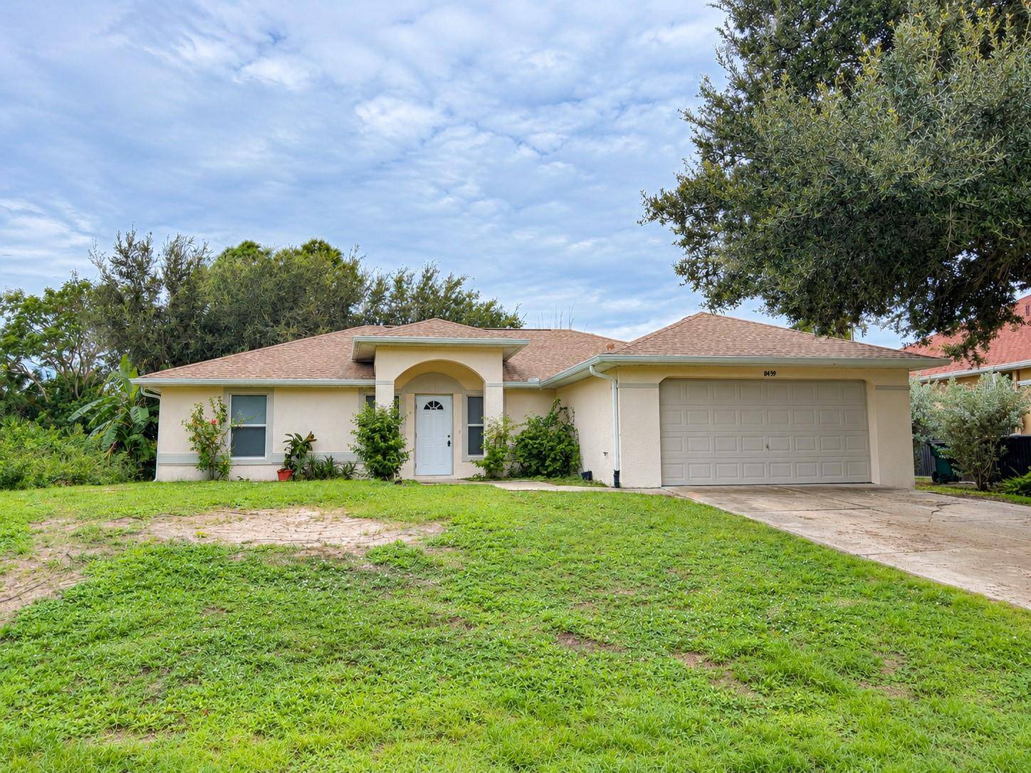 8439 GLOVER AVE, North Port, FL 34291