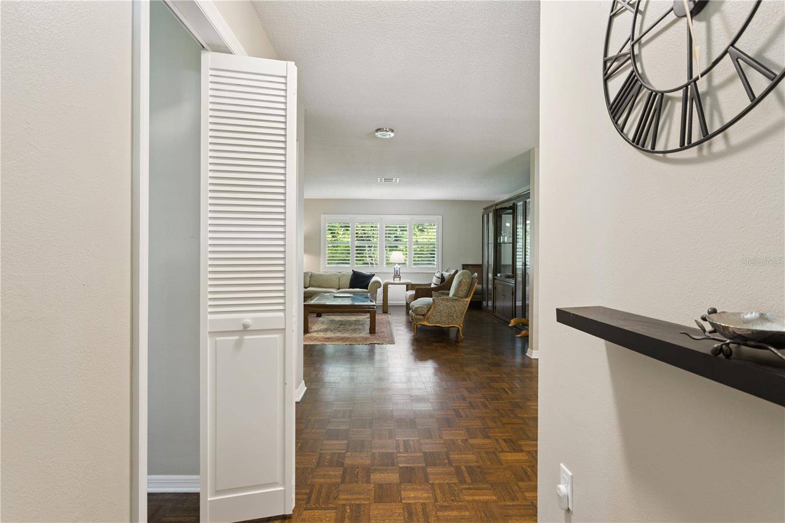 1325 OVERLOOK DR, Mount Dora, FL 32757