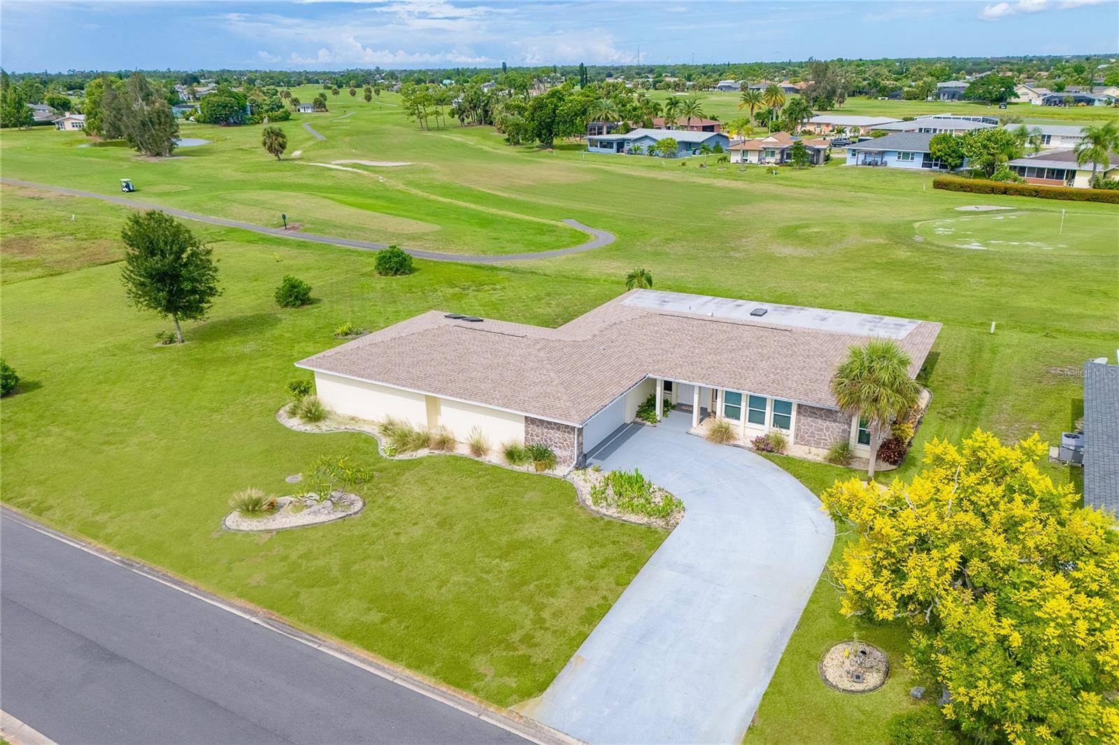 114 CADDY RD, Rotonda West, FL 33947