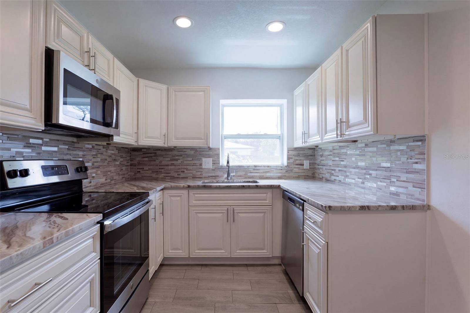 526 E JESSUP AVE, Longwood, FL 32750