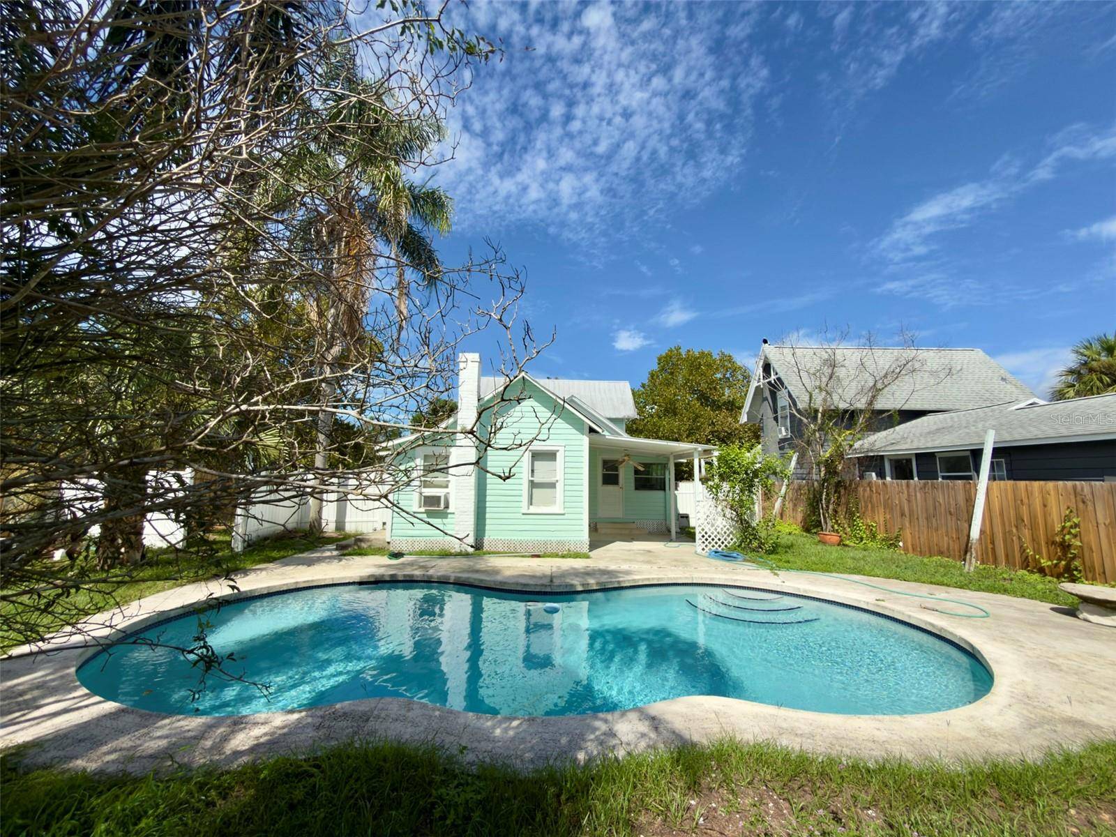21 S MARY ST, Eustis, FL 32726