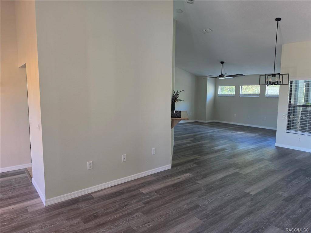 994 E CROWN OF ROSES LOOP, Inverness, FL 34453
