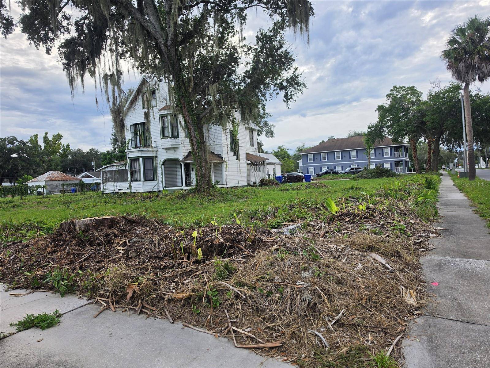 206 S VERNON AVE, Kissimmee, FL 34741