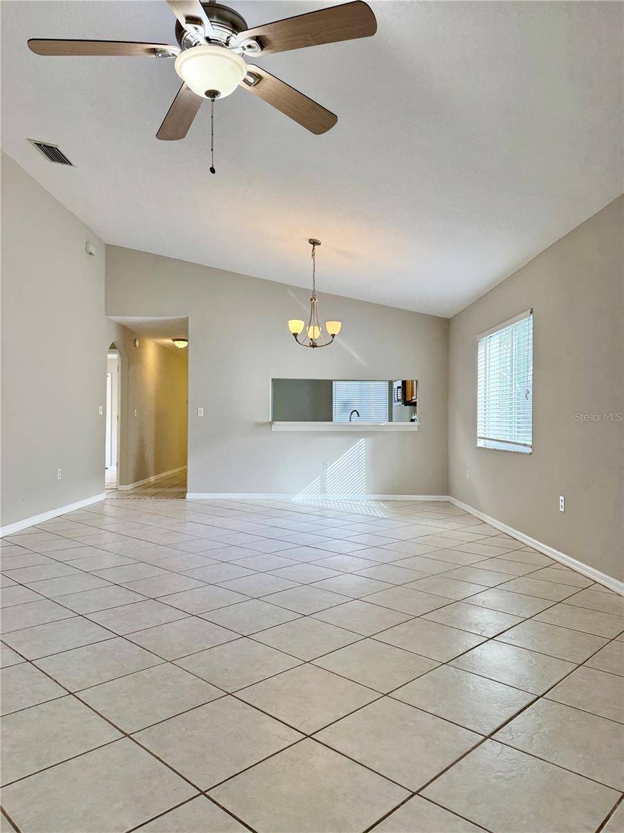 10431 ISLEWORTH AVE, Tampa, FL 33647