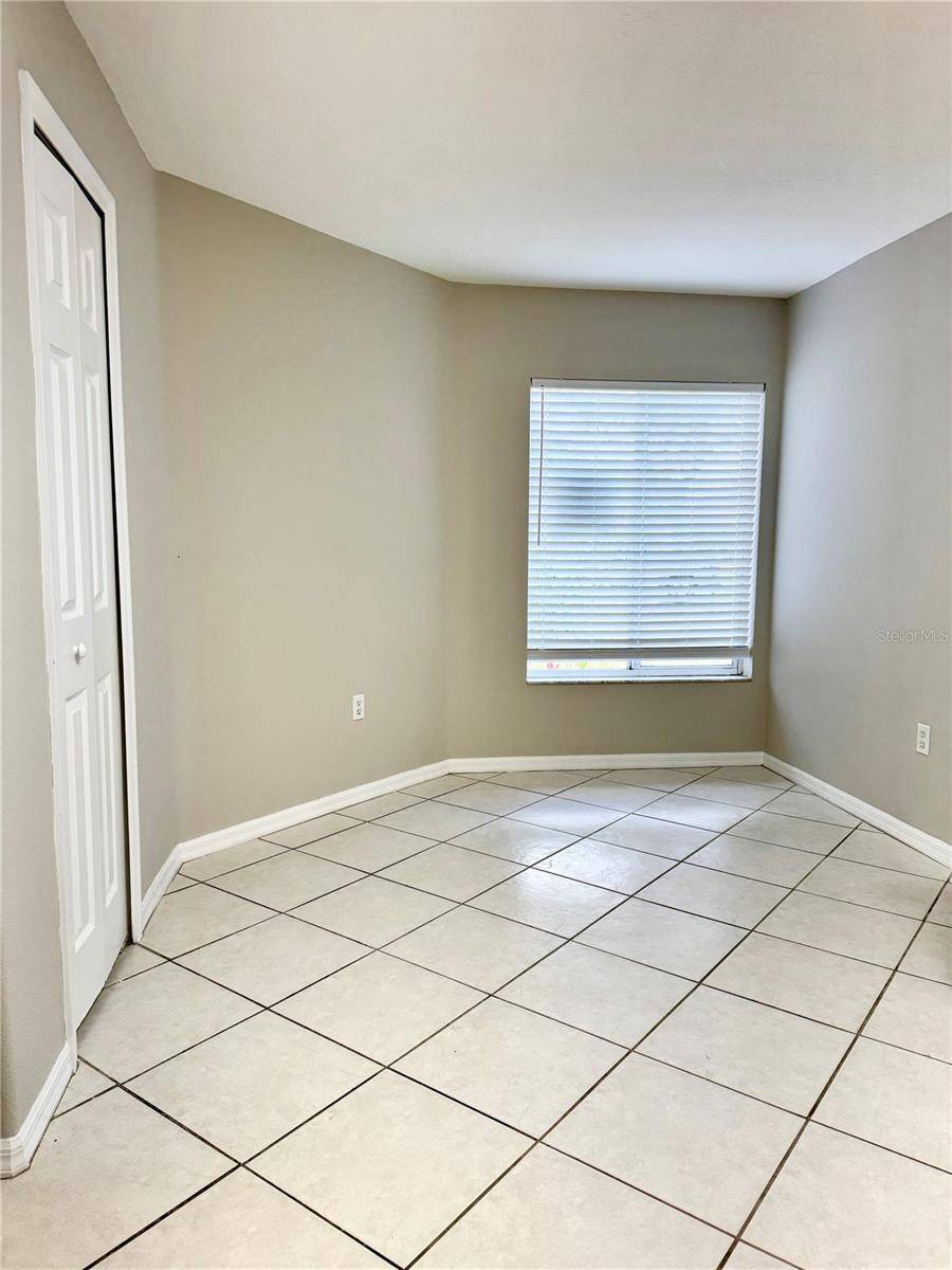 10431 ISLEWORTH AVE, Tampa, FL 33647