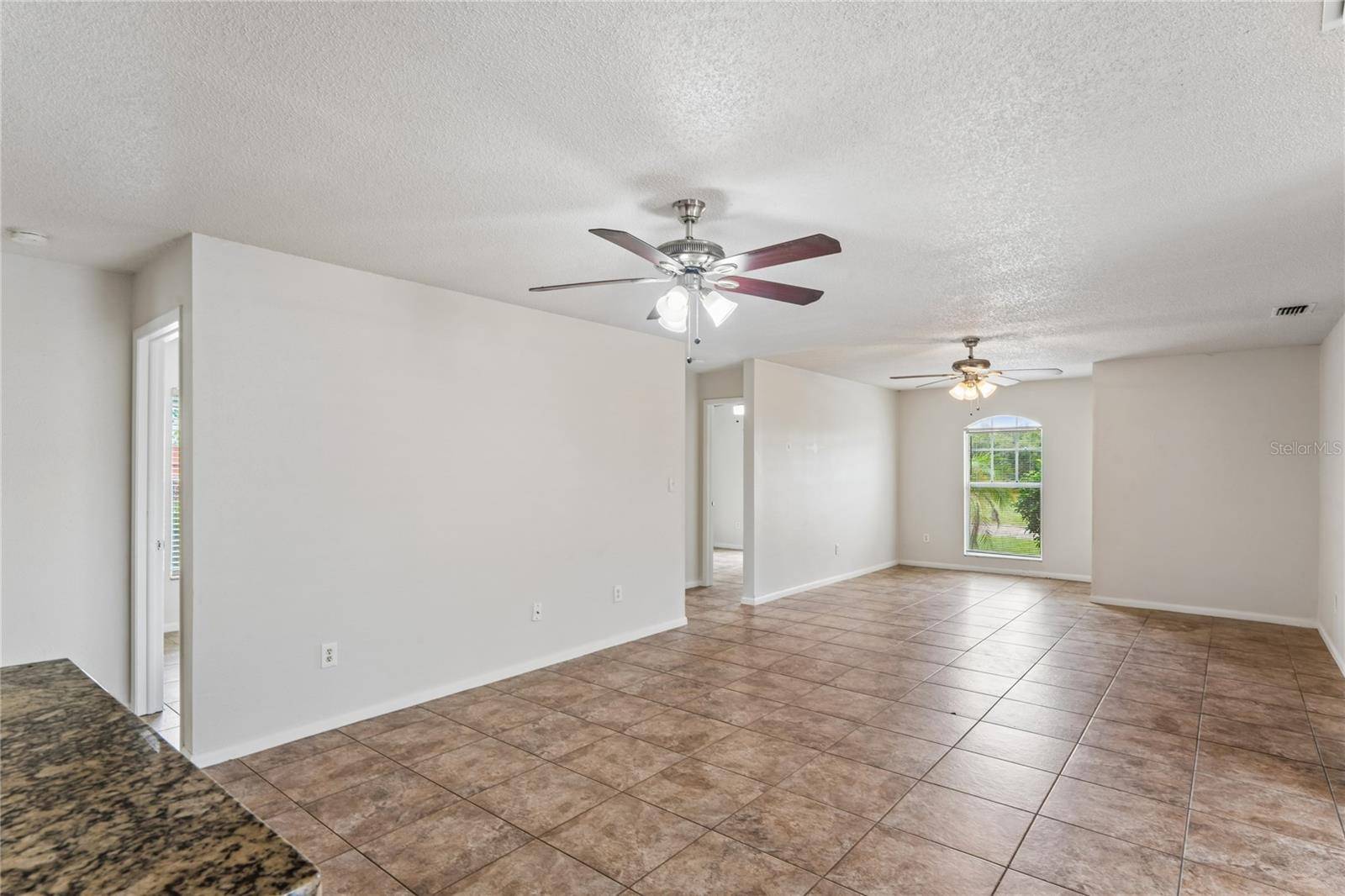 8405 N 37TH ST, Tampa, FL 33604