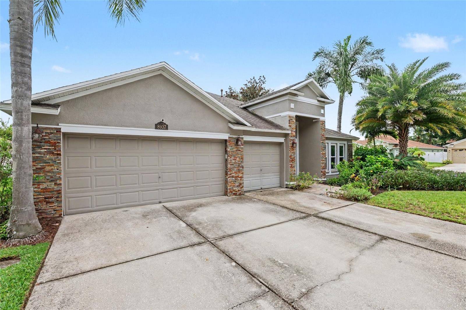 8937 ABERDEEN CREEK CIR, Riverview, FL 33569