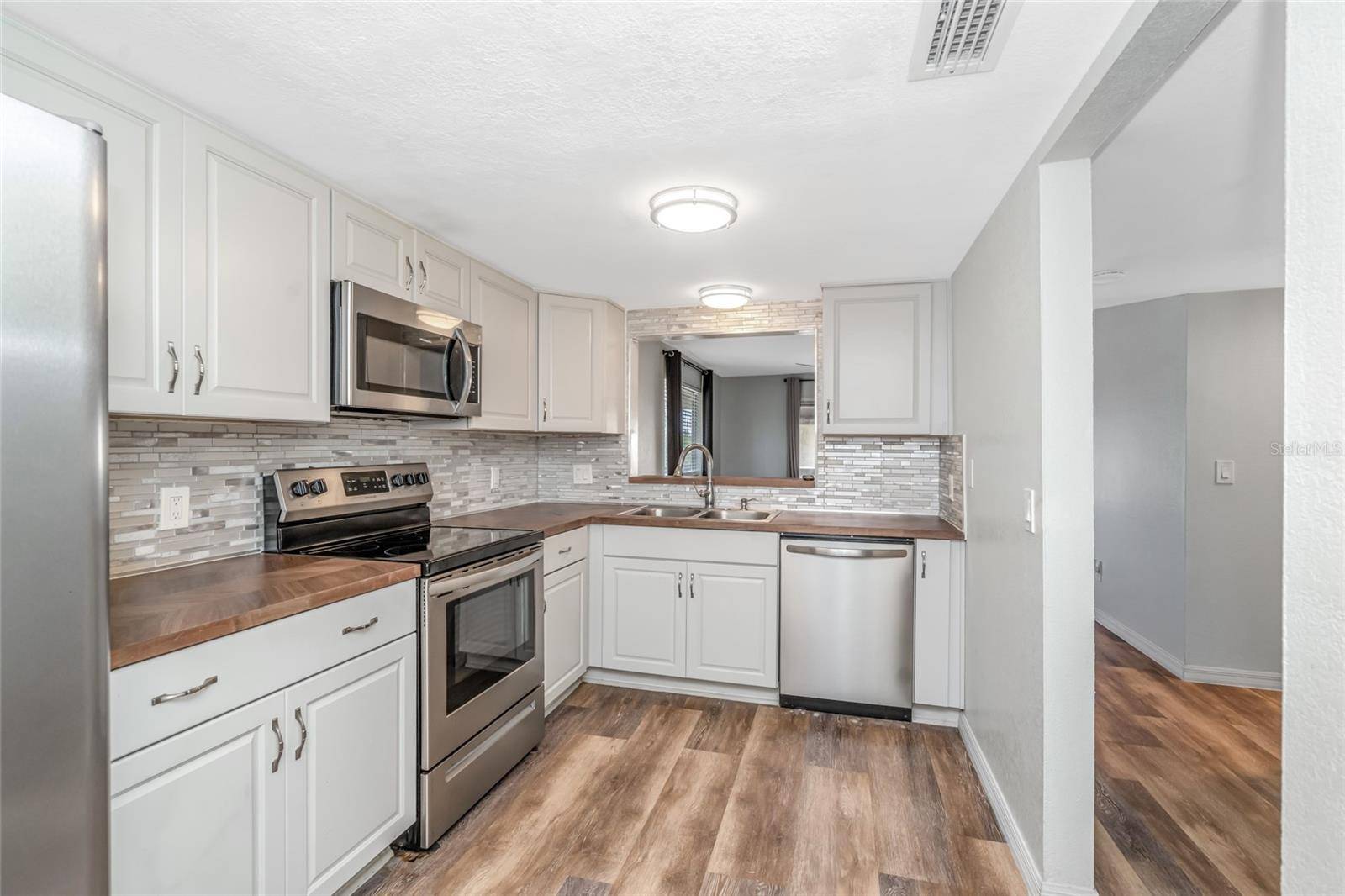 6308 NEWTOWN CIR #8C1, Tampa, FL 33615