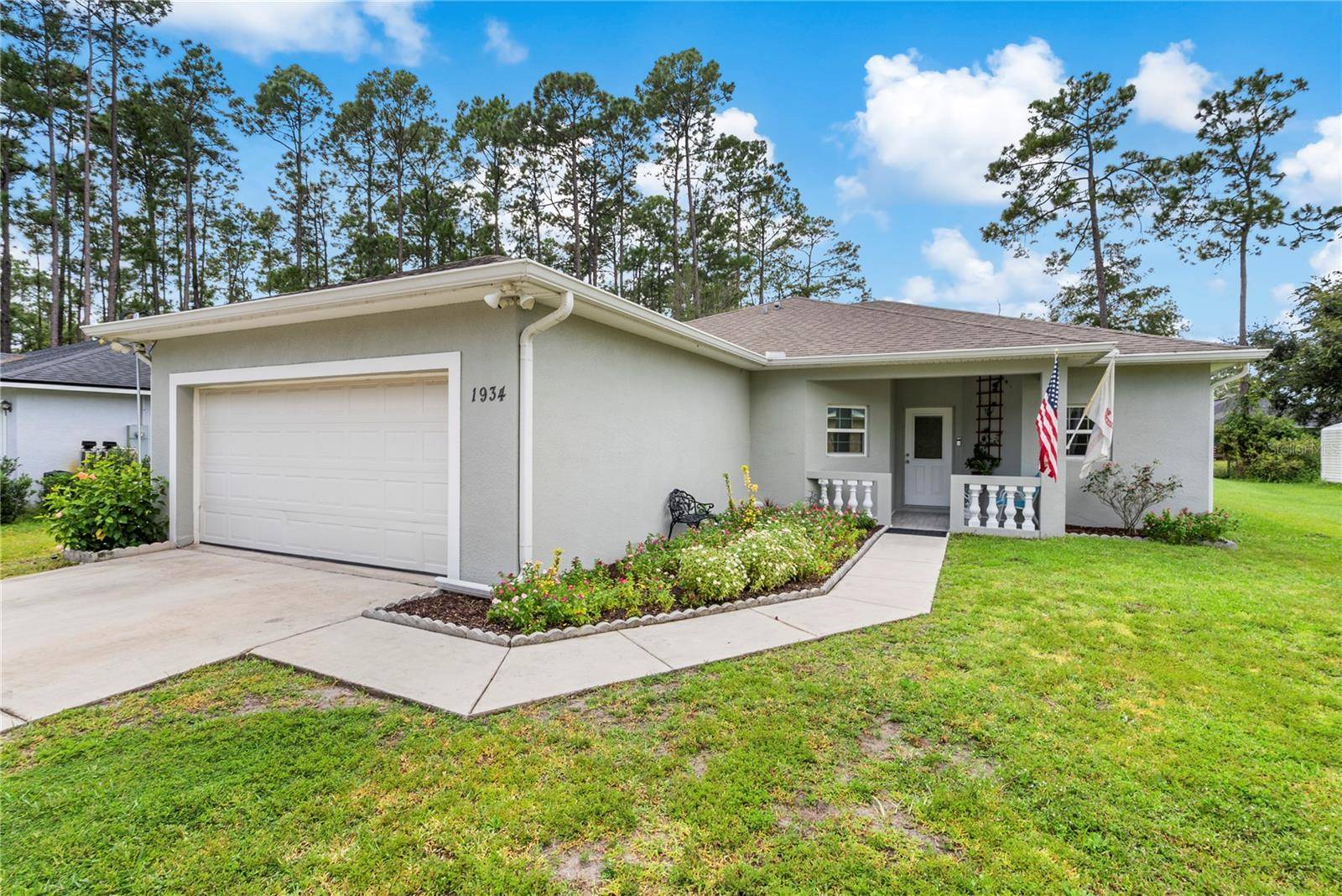 1934 10TH AVE, Deland, FL 32724