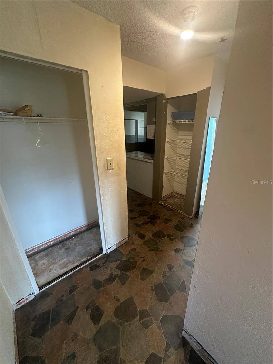9950 62ND TER N #117, St Petersburg, FL 33708