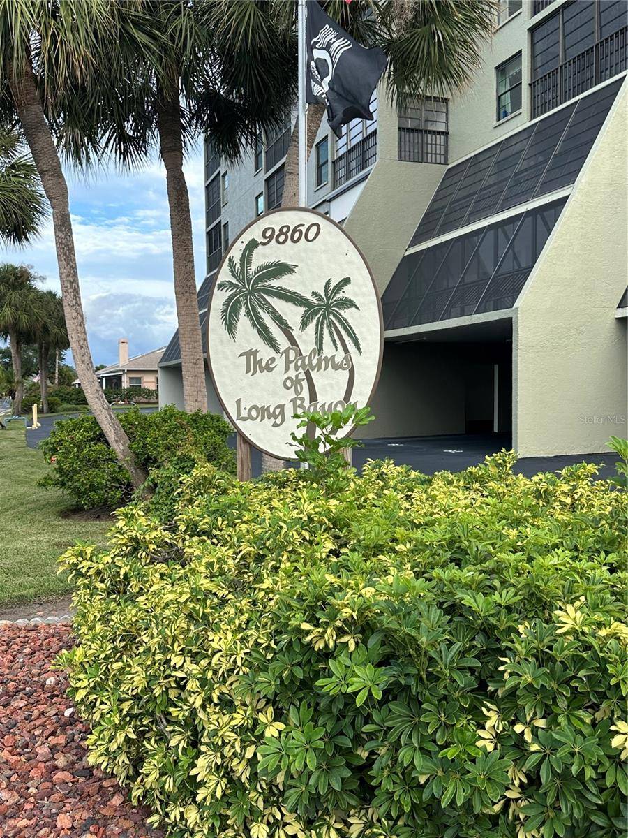 9950 62ND TER N #117, St Petersburg, FL 33708