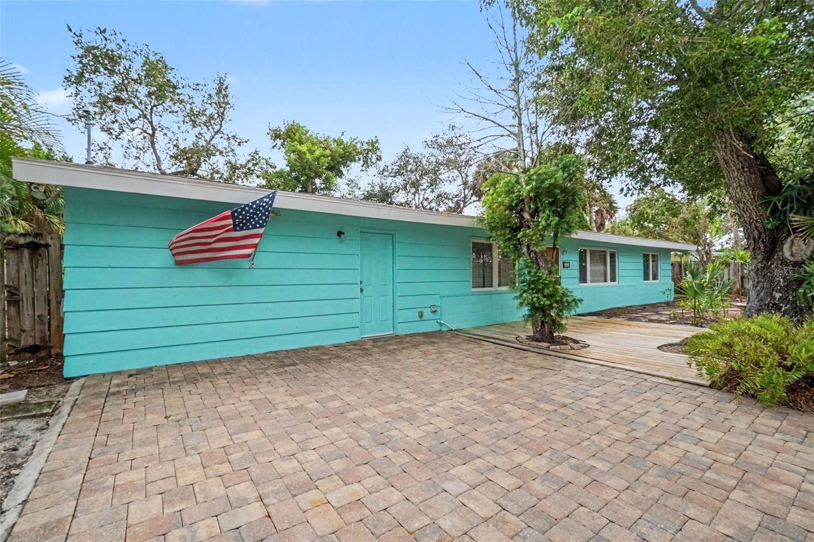 528 RALPH ST, Sarasota, FL 34242