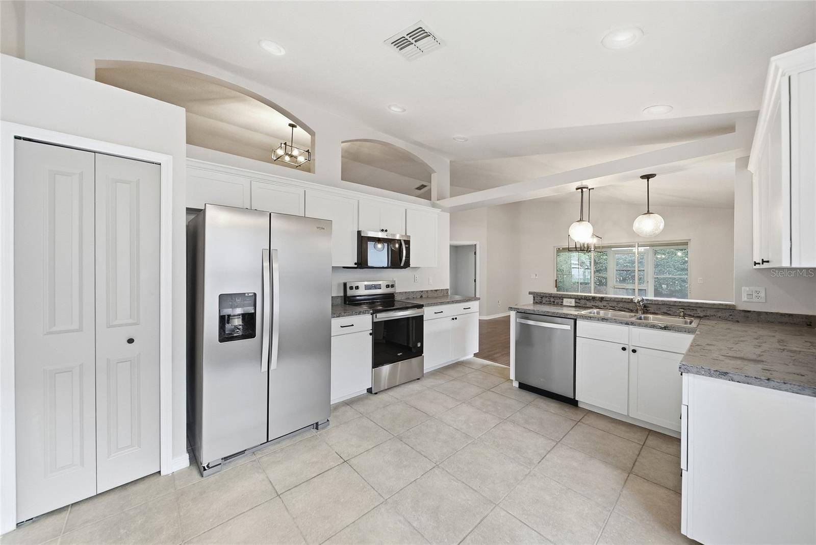 4035 CARTERET DR, Winter Haven, FL 33884