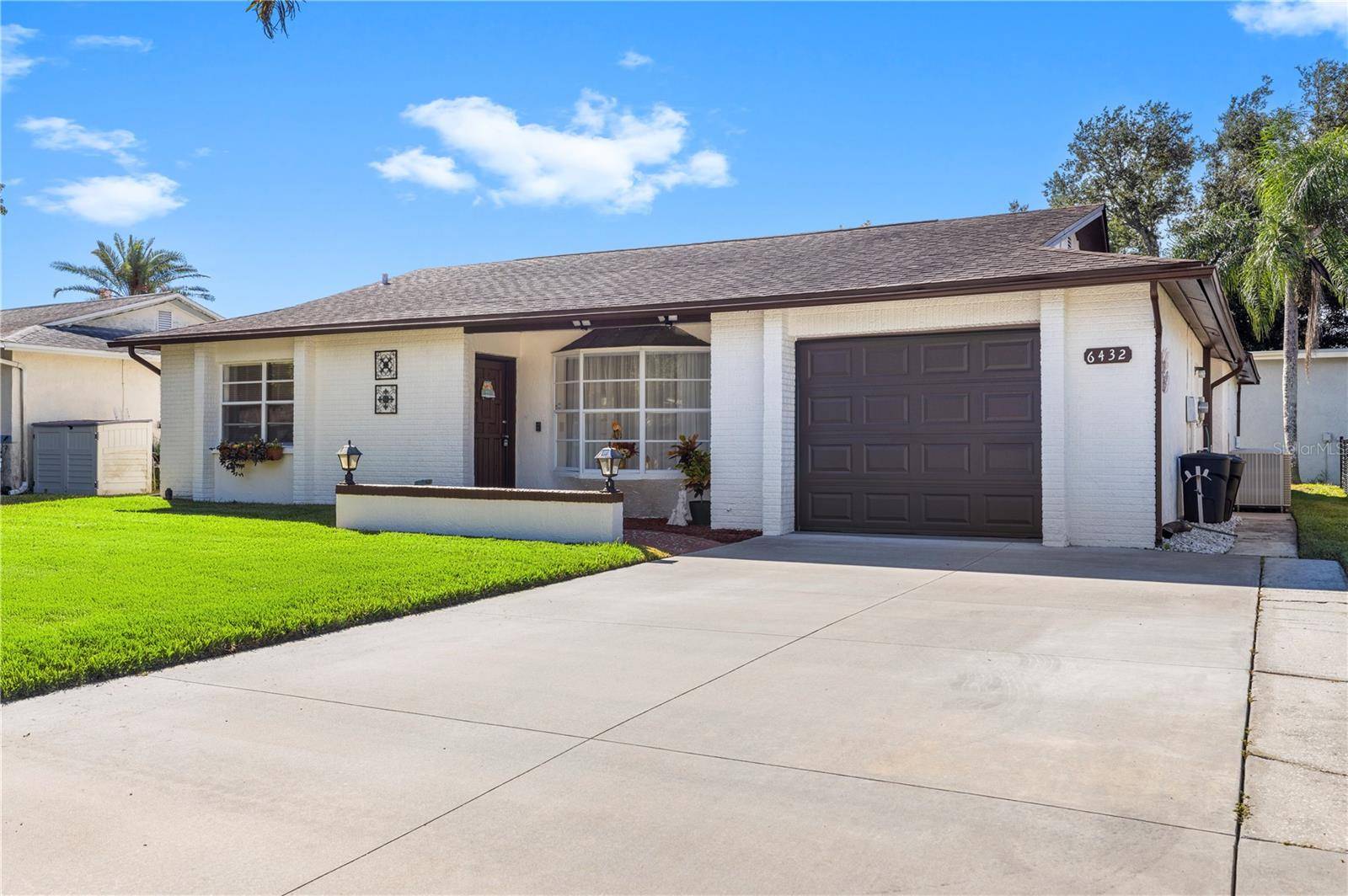 6432 MEADOWBROOK LN, New Port Richey, FL 34653