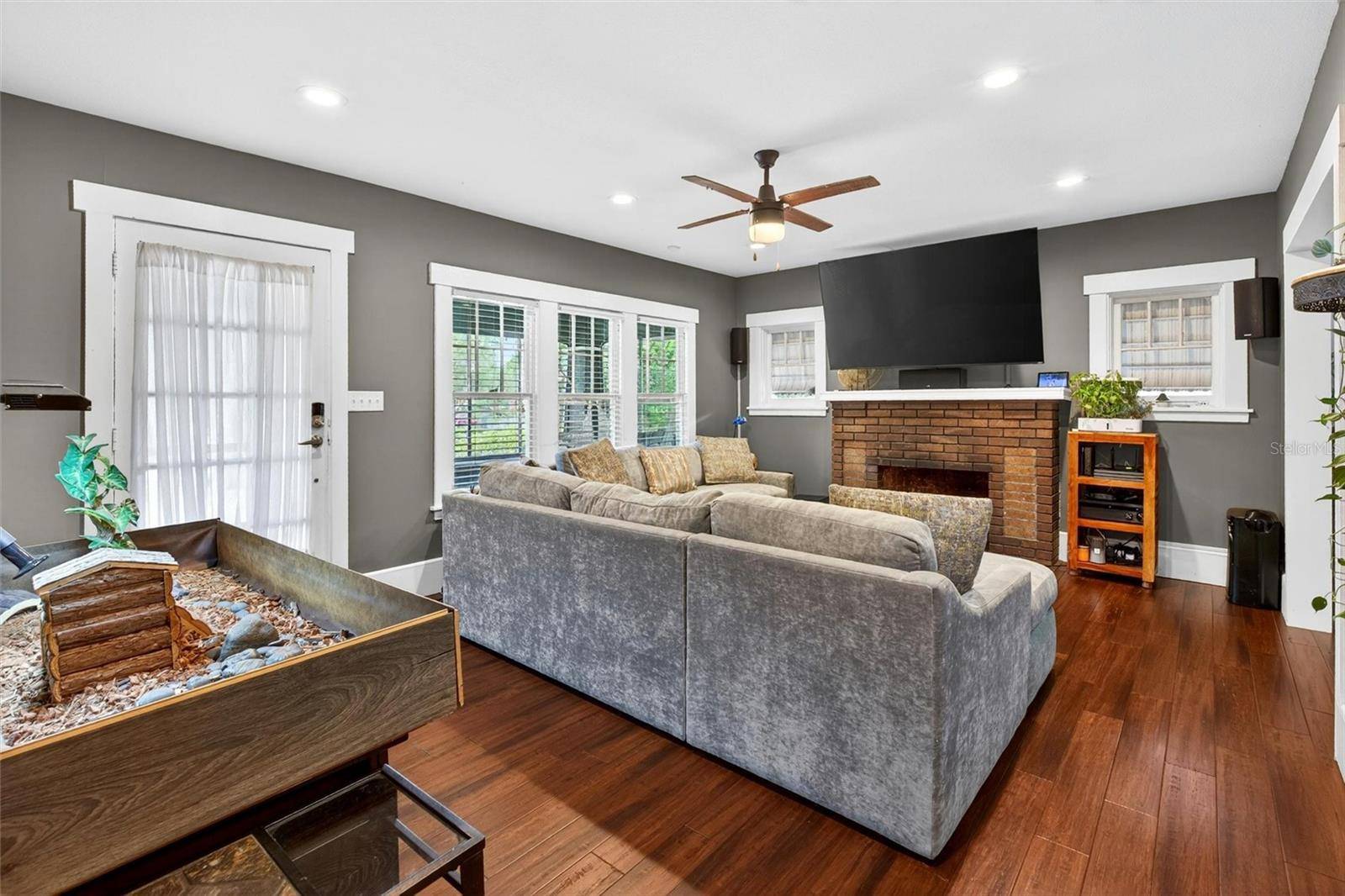 1160 W RICH AVE, Deland, FL 32720