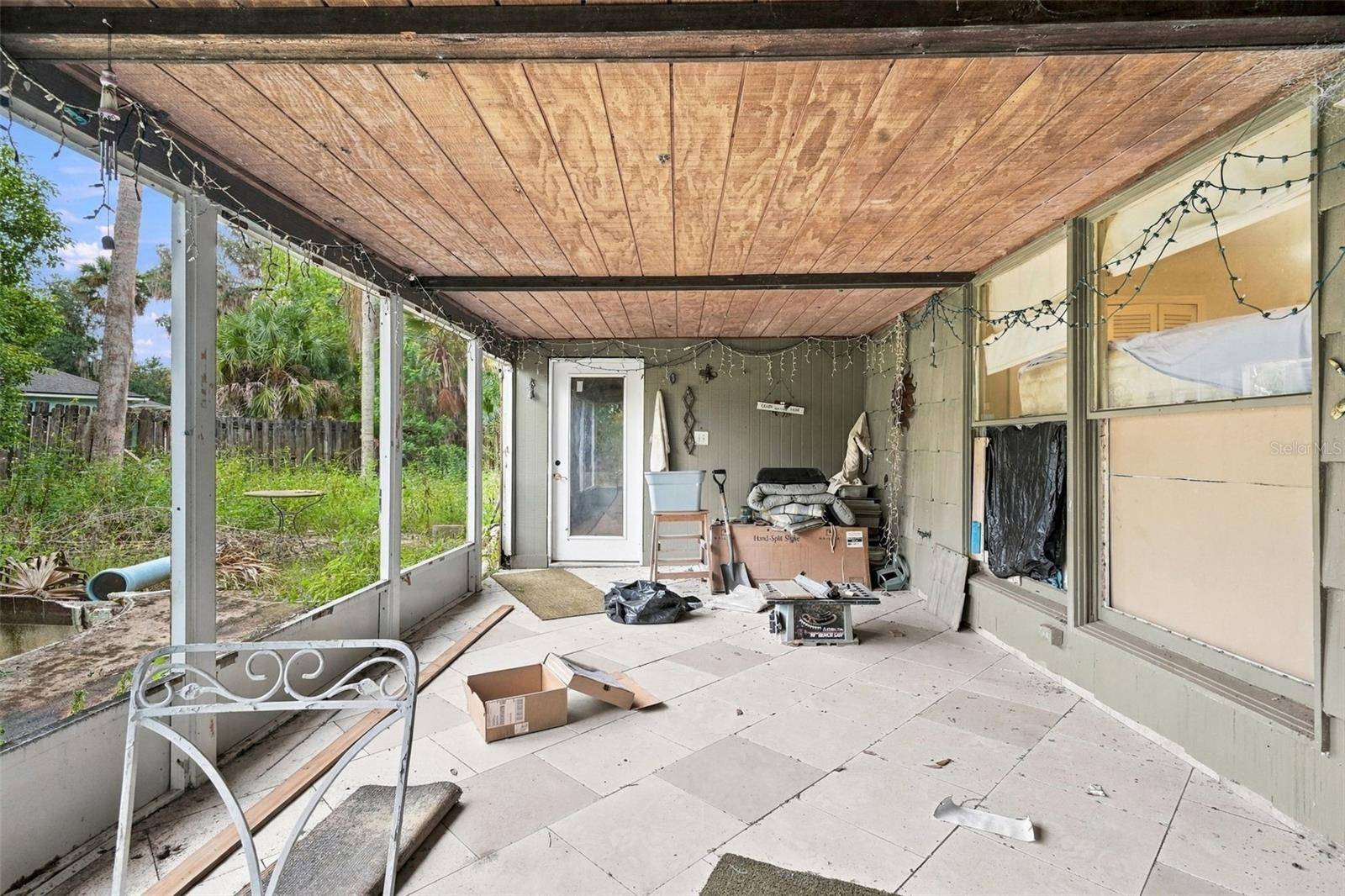 1640 HORSESHOE RD, Enterprise, FL 32725