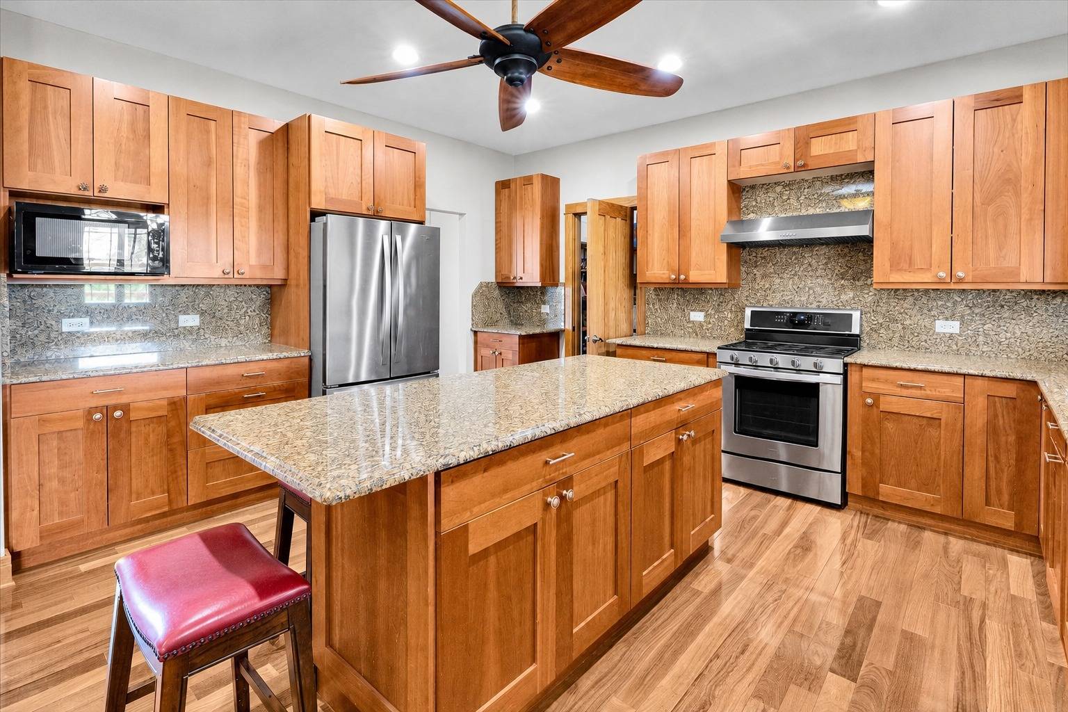 10952 Tanglewood Trails DR, Yorkville, IL 60560