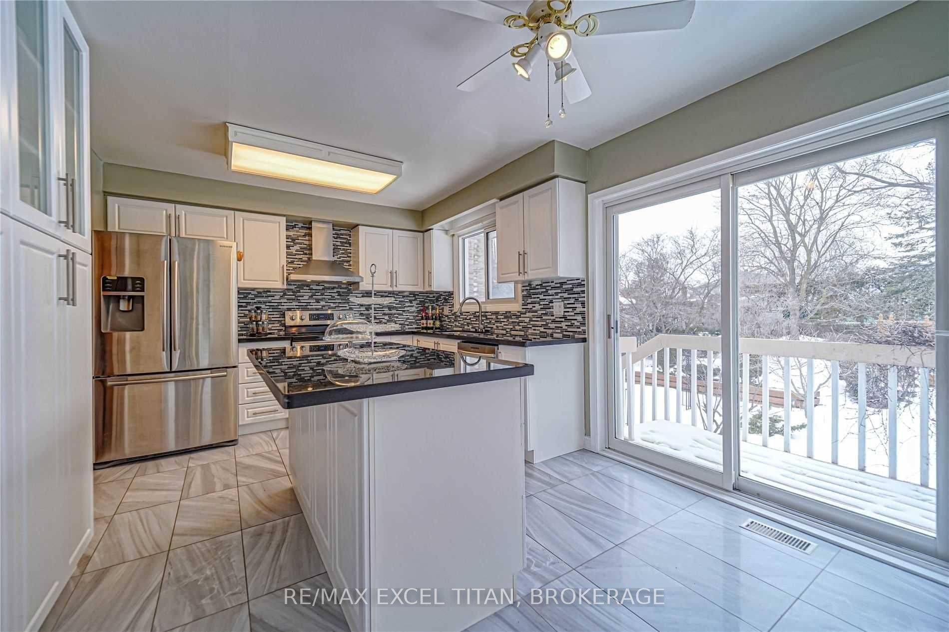83 Squire Bakers LN #Upper, Markham, ON L3P 3H1