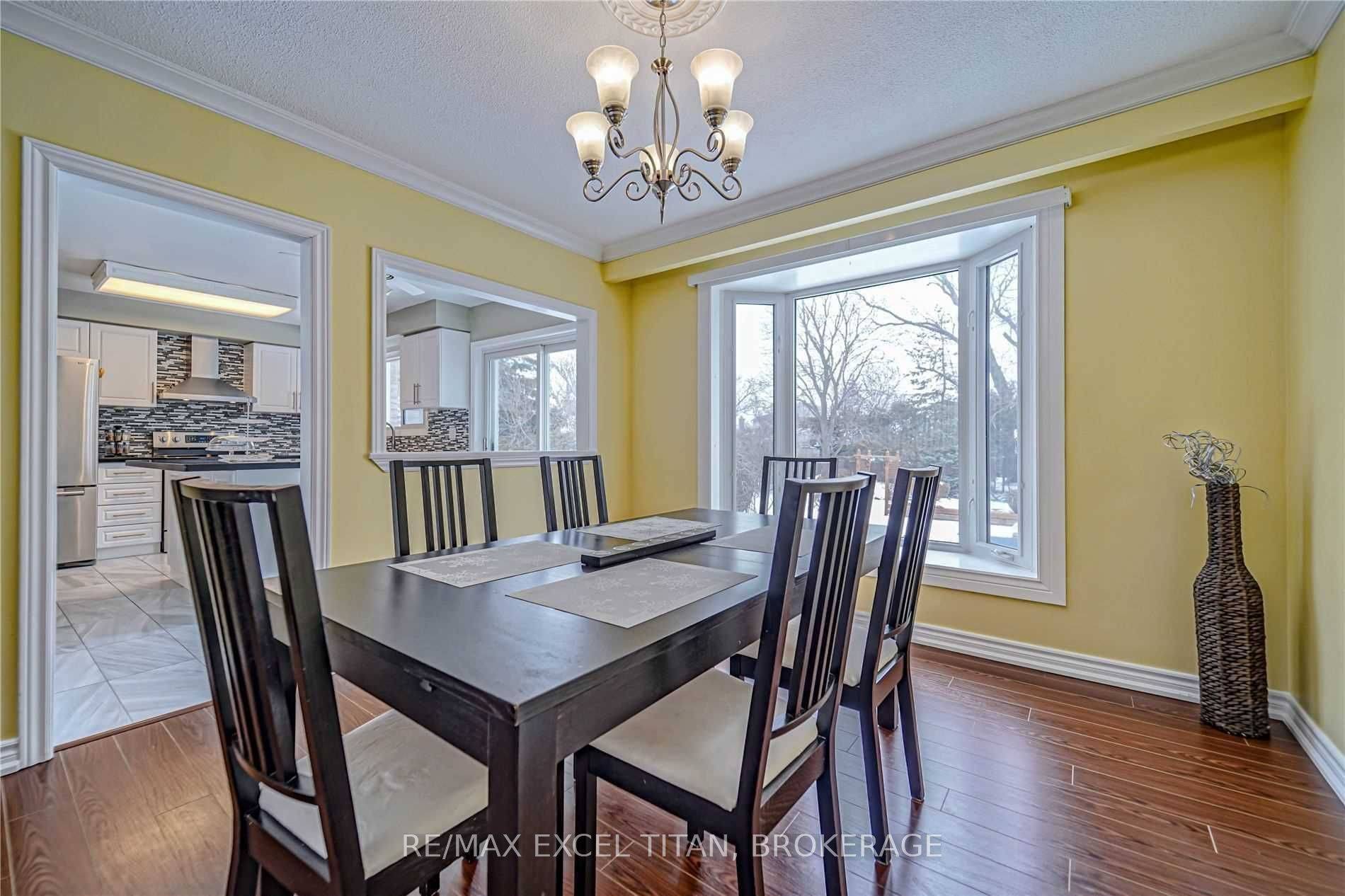 83 Squire Bakers LN #Upper, Markham, ON L3P 3H1