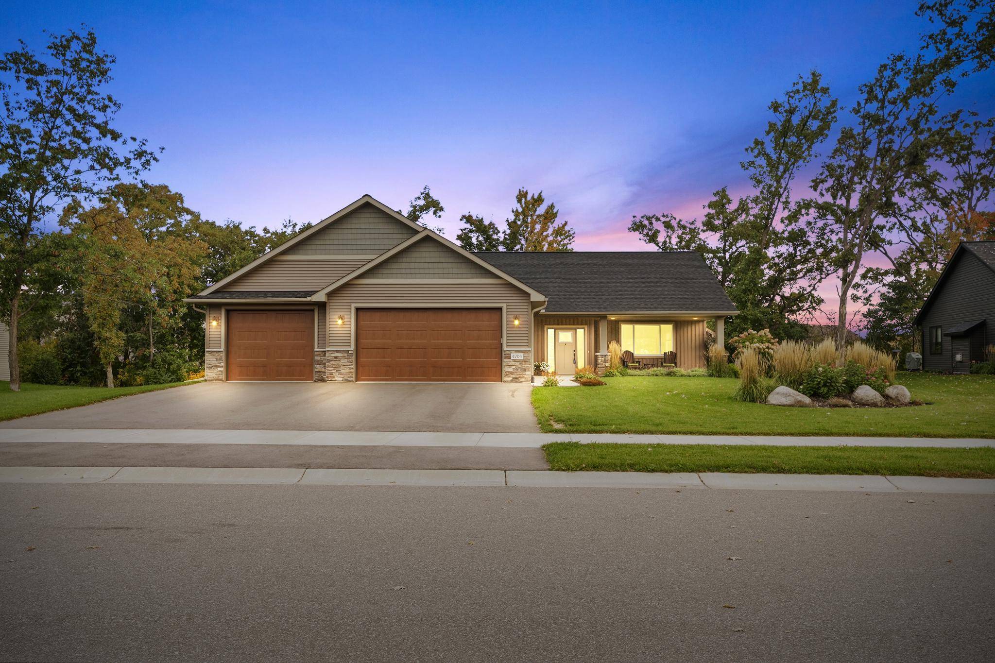 4704 381st TRL, North Branch, MN 55056